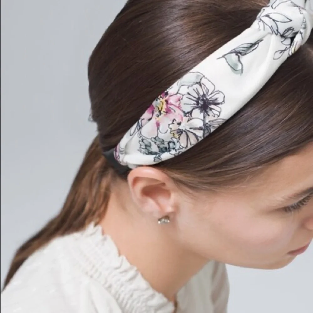 WHBM FLORAL PRINT KNOT HEADBAND